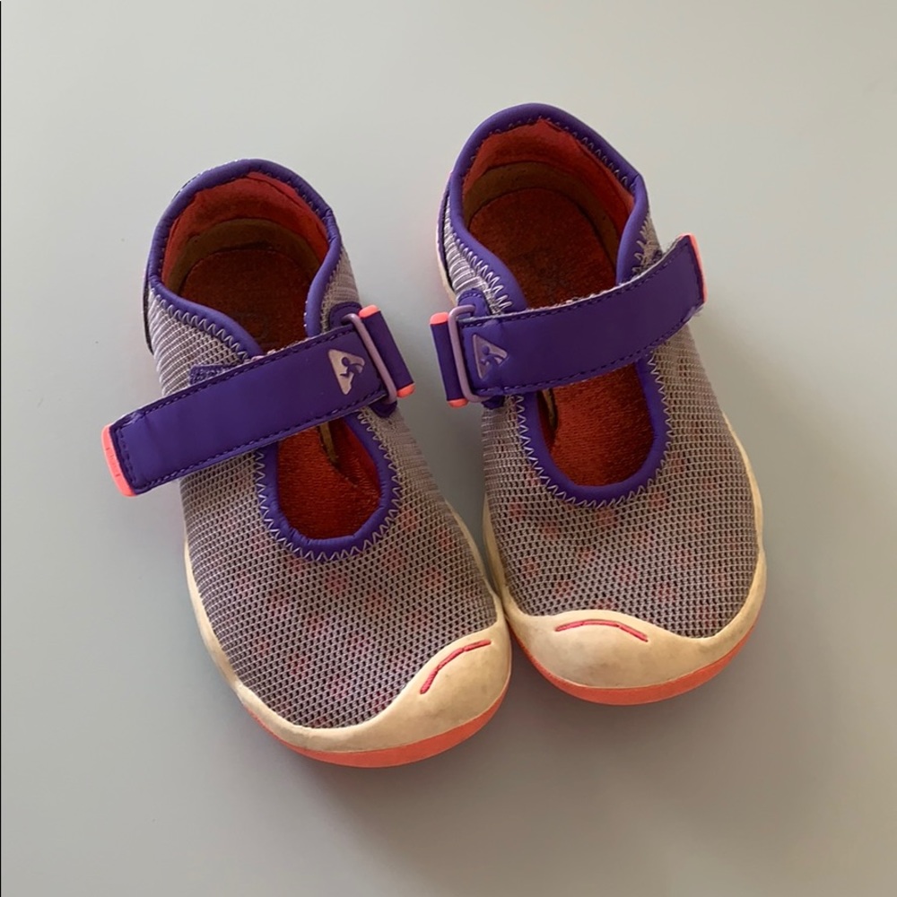 Purple Plae Chloe shoes toddler size 8